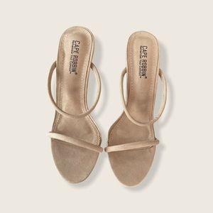 Miss Lola Heels